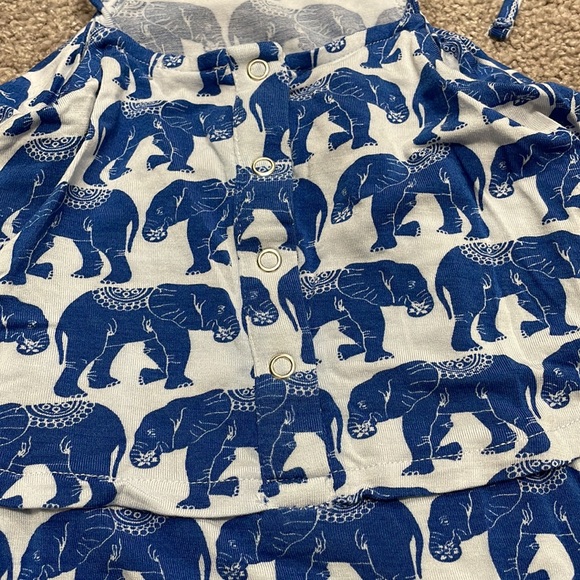 Kate Quinn Elephant Shortie - Picture 7 of 7
